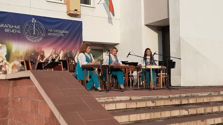 Музыкальные вечера на Площади Искусств 0