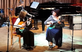Фрагменты концерта "Струнно-народное отделение представляет"