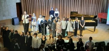 Фотоотчёт о концерте фортепианного отделения "На клавишах весны"