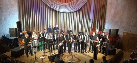 Народный эстрадный ансамбль "Колор Бенд" 13