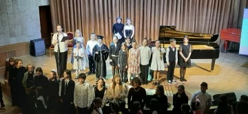 Фотоотчёт о концерте фортепианного отделения "На клавишах весны"