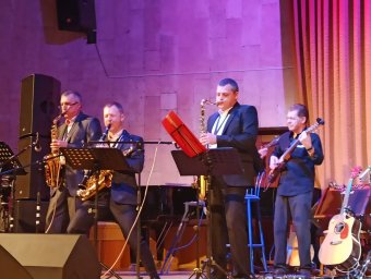 Народный эстрадный ансамбль "Колор Бенд" 18