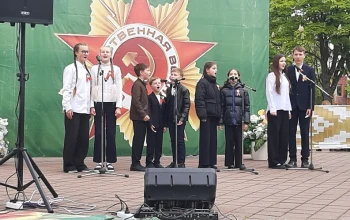 Музыкальный подарок ко Дню Победы, подготовленный учащимися нашей школы!