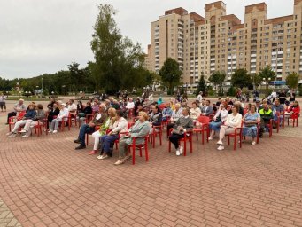Арт-проект «Музыкальные вечера на Площади искусств» в Солигорске продолжает радовать меломанов 0