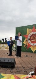 Музыкальный подарок ко Дню Победы, подготовленный учащимися нашей школы! 5