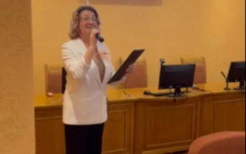 Ппоздравление коллектива Солигорского ЦГиЭ с наступающим Днём Матери