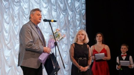 Фрагменты юбилейного концерта " С любовью к музыке и детям" 6