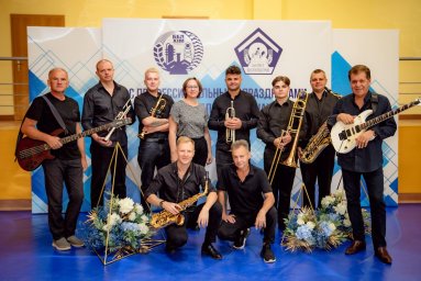 Народный эстрадный ансамбль "Колор Бенд" 16